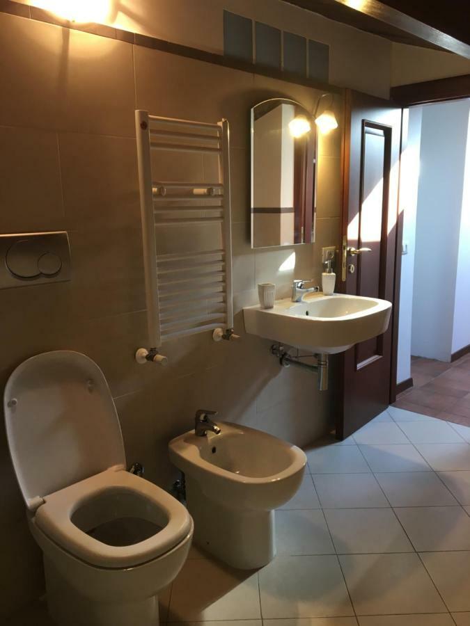 Bb Il Re Alla Reginella Guest House Roma Exterior foto
